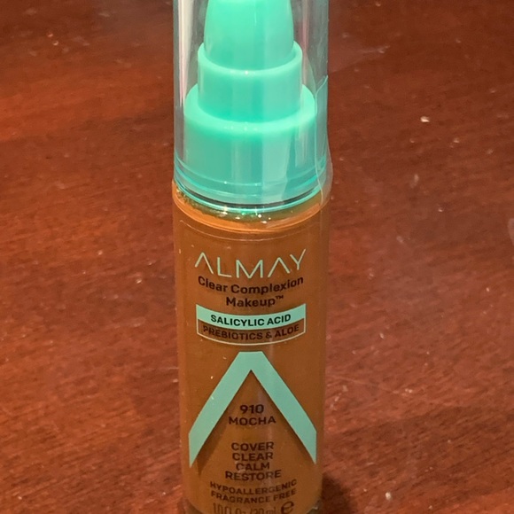 5/$15 Almay Clear Complexion Makeup 910 Mocha - Picture 3 of 3